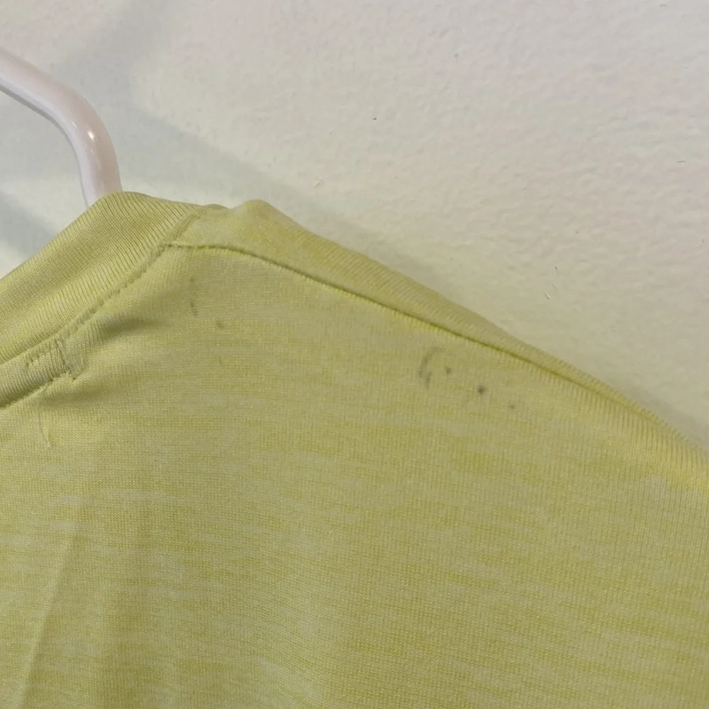 UNDER ARMOUR v-neck short sleeve plus size workout shirt - Picture 7 of 7